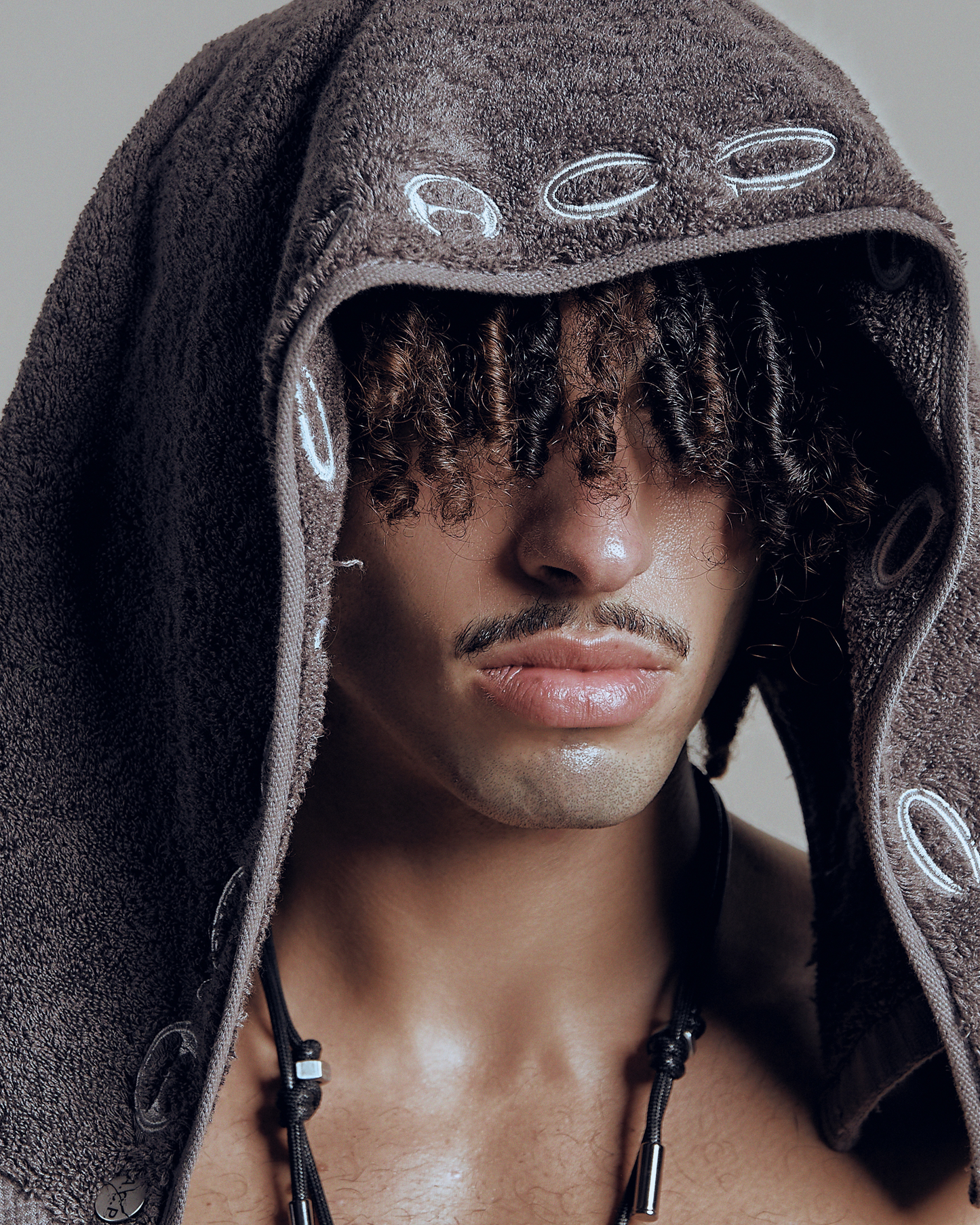 PISTOL ASH GREY TOWEL HEADWEAR