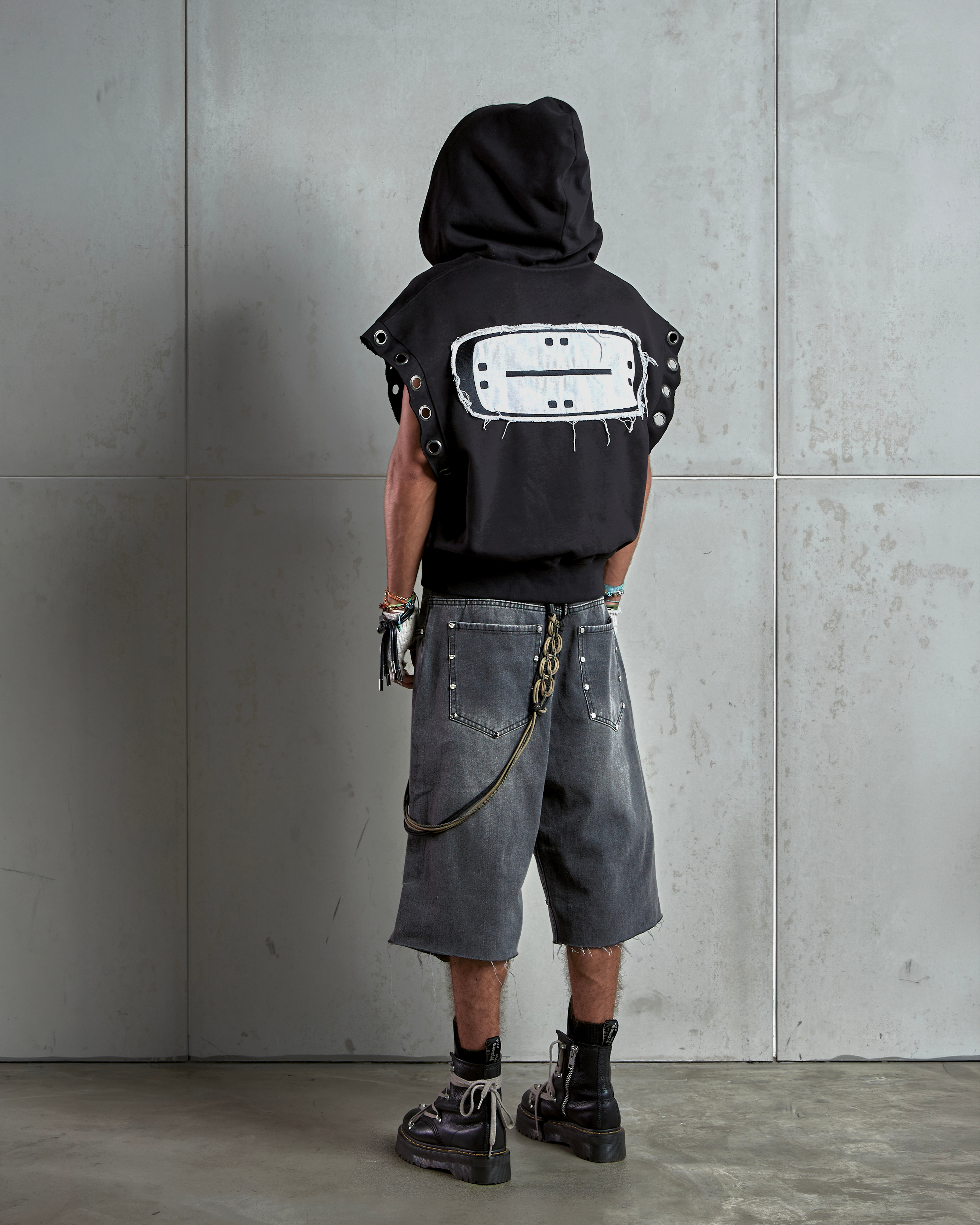 PISTOL ASH GREY DESTROYED BAGGY CAPRI