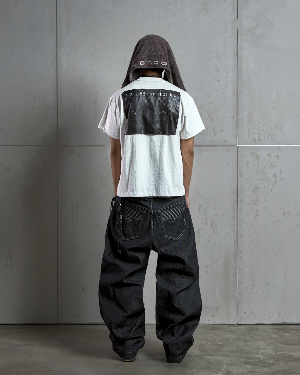 ACP "A CHAOTIC PRESENCE" WHITE BOXY T-SHIRT