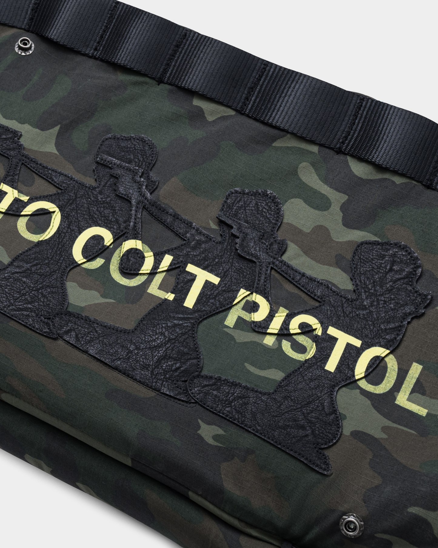 PISTOL HUNTRESS CAMO MODULAR TOTEBAG